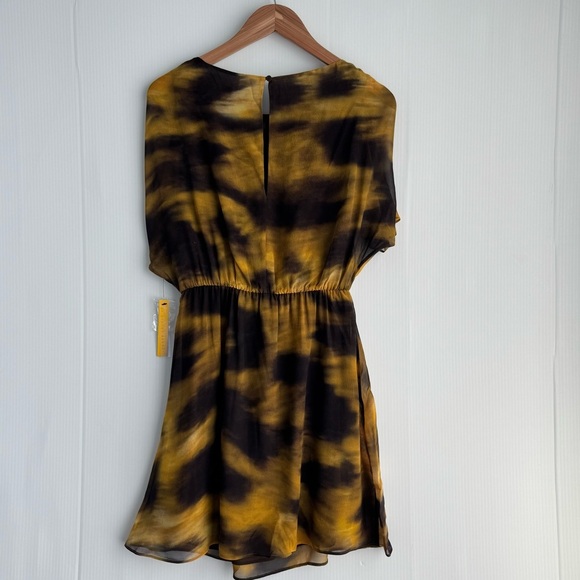🆕 Alice + Olivia Silk Chiffon Kimono Sleeve Blouson yellow NWT size small - Picture 10 of 13